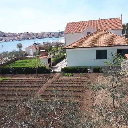 빌라 House Petar By Sea