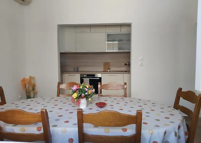 House Petar By Sea *