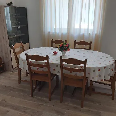 House Petar By Sea